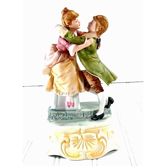 Vtg Lefton Music Box “A Time For Us" Young Couple On A Park Bench Figuri… - Picture 4 of 12